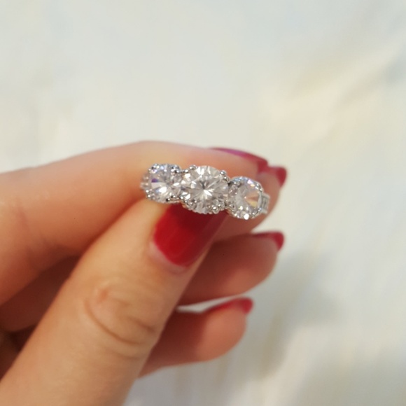 Last one size 6!!! 18 k gp ring with CZ! - Picture 3 of 6